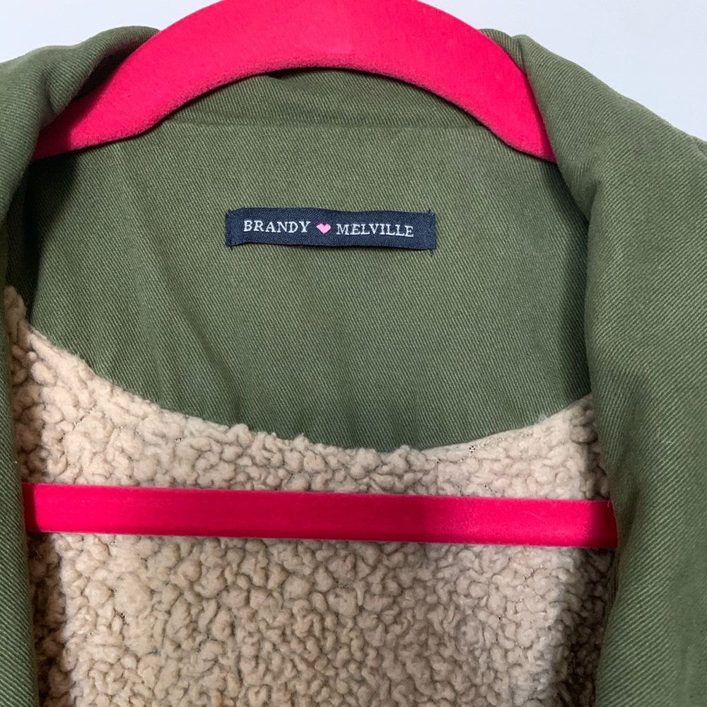 BRANDY MELVILLE Teddy lined green jacket - Picture 3 of 6